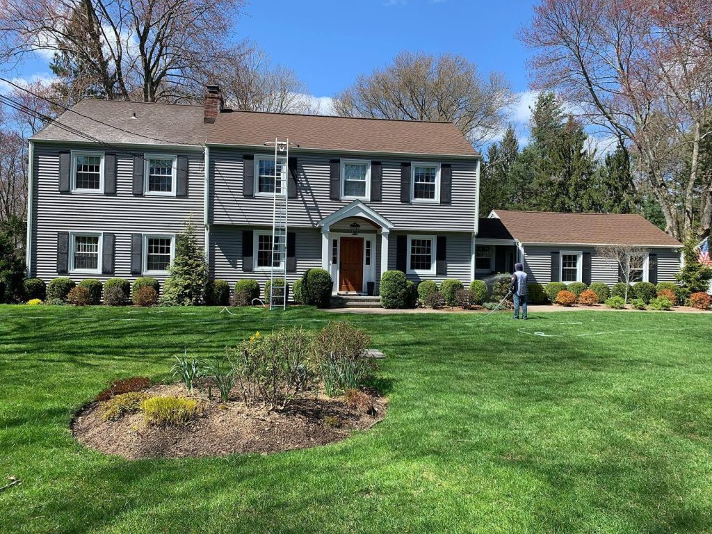 Roof Cleaning Monroe CT